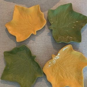 Leaf Plates 7” set of 4